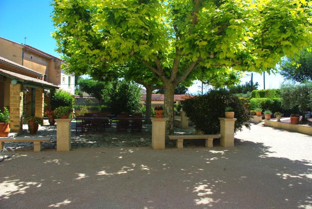 Le Mas De L'Amandier Saint-Saturnin-lès-Avignon 객실 사진