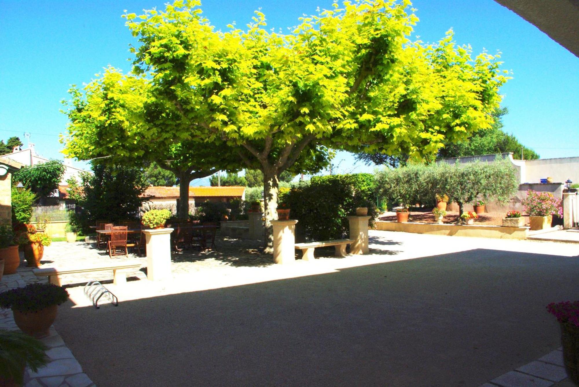 Le Mas De L'Amandier Saint-Saturnin-lès-Avignon 외부 사진