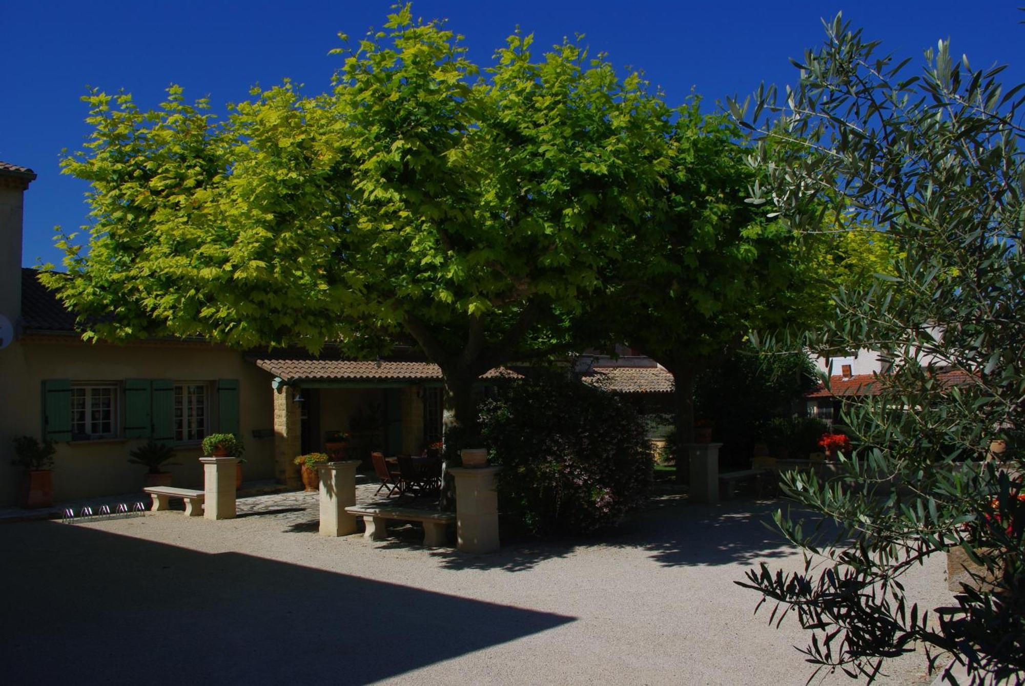 Le Mas De L'Amandier Saint-Saturnin-lès-Avignon 외부 사진